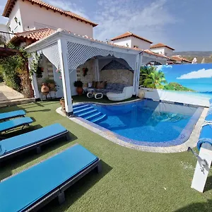 https://villa-habibi-luxury-5b.tenerifehoteles.net